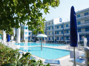 Comfortable apartment in residence with a pool